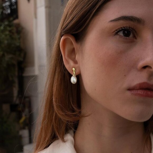 Women's White Gold Pearl Drop Dangle Earrings Elegant Lightweight Casual Jewelry - Picture 5 of 9